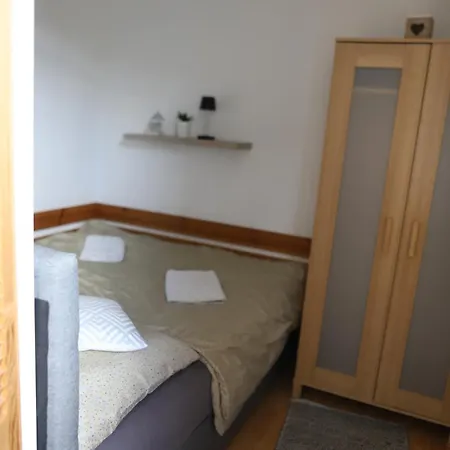 Pt